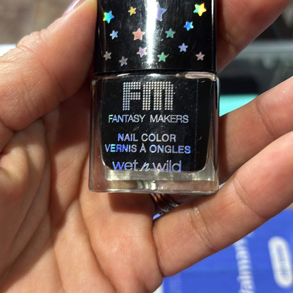 Wet n Wild Fantasy Makers Starry Black Nail Color